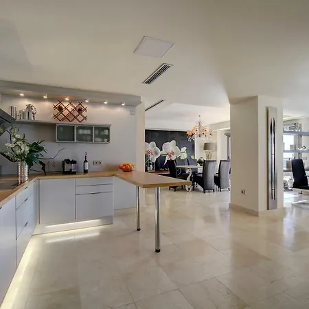 Acosta,los Flamingos -golf & Sea Views * Estepona